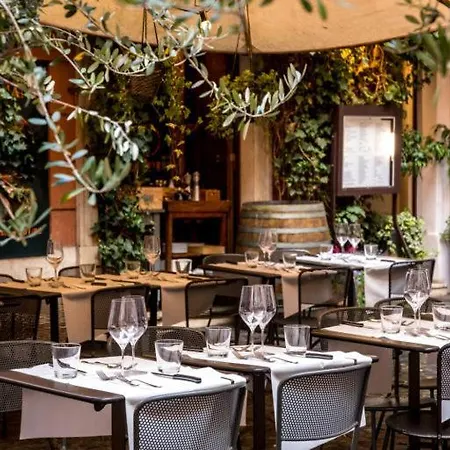 Trevi Beau Boutique 3*