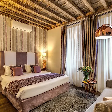 מלון Trevi Beau Boutique 3*