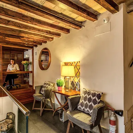 Trevi Beau Boutique מלון רומא